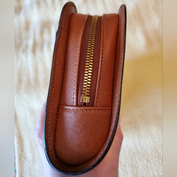 Louis Vuitton  Orsay Clutch - Picture 4 of 16